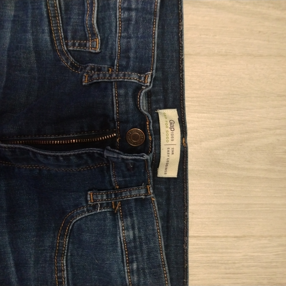 Gap - Picture 3 of 4